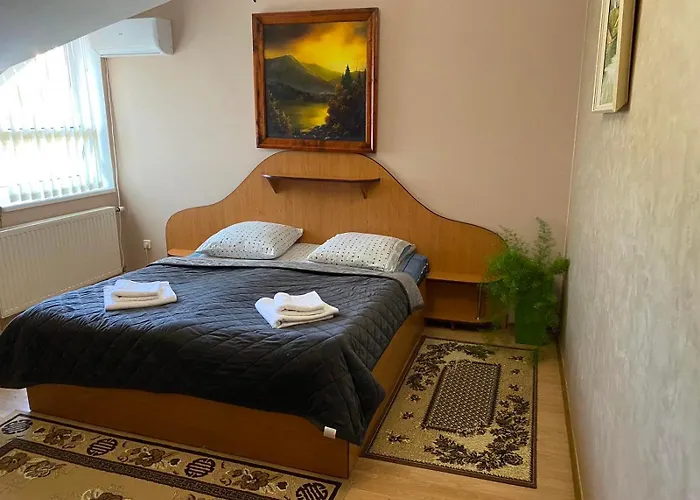 Otel Zoloti Vorota 3*